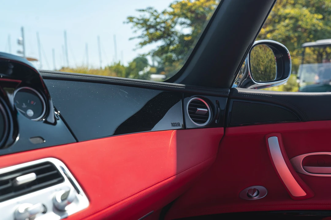2002 BMW Z8 - Image 31 of 31