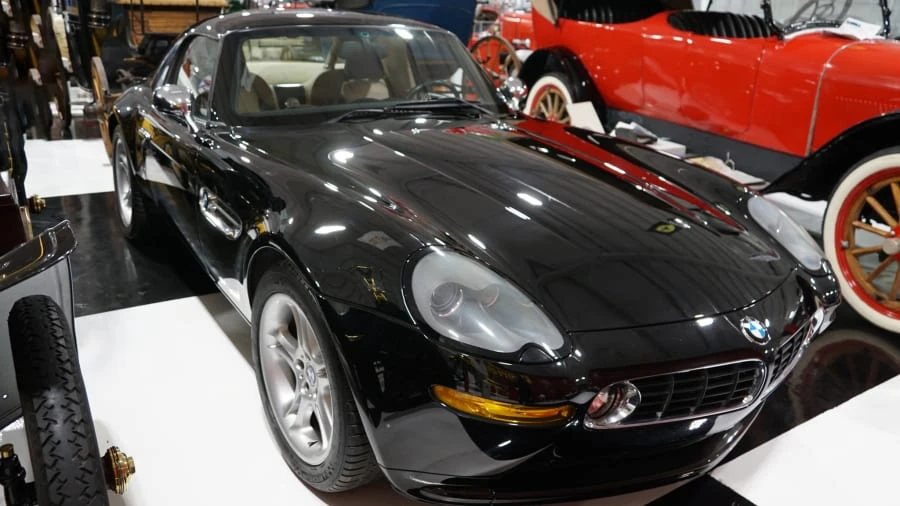 2002 BMW Z8 - Image 2 of 13