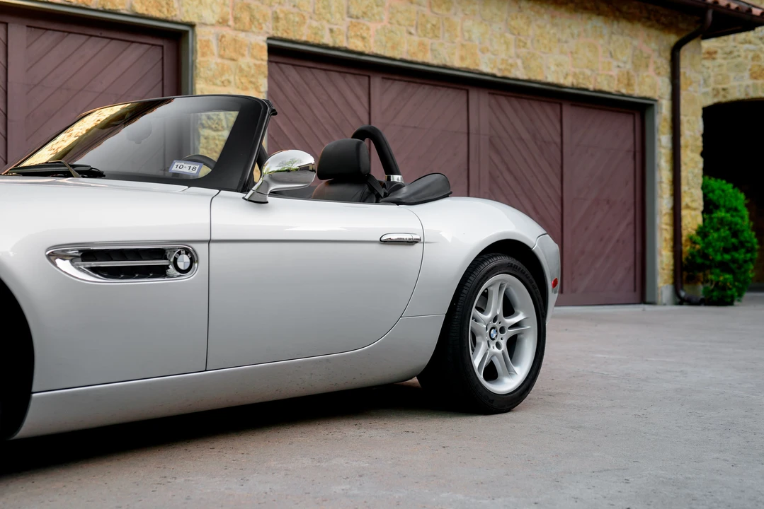 2002 BMW Z8 - Image 22 of 31