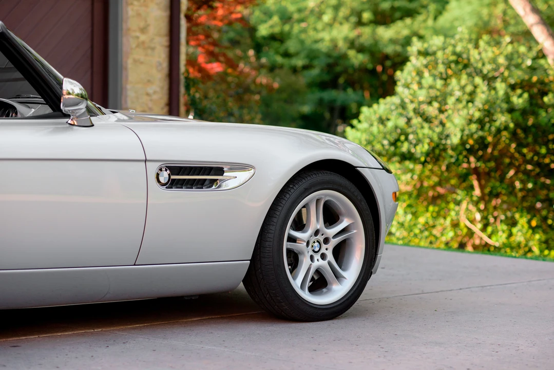 2002 BMW Z8 - Image 11 of 31