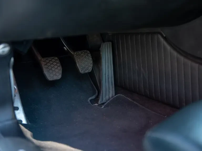 2002 BMW Z8 - Image 19 of 31