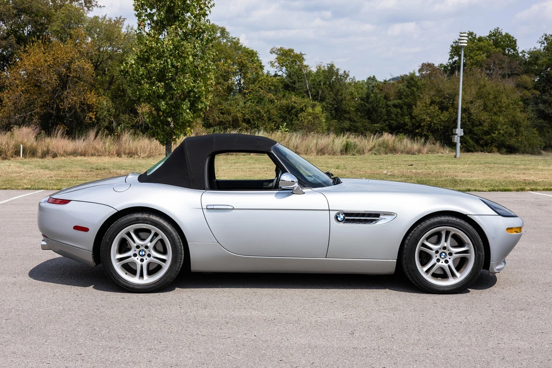 2002 BMW Z8 - Image 17 of 31