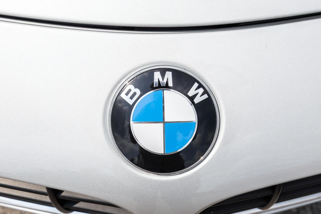 2002 BMW Z8 - Image 21 of 31