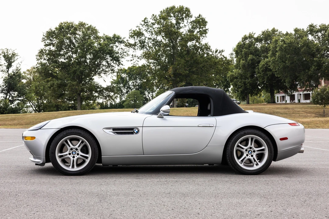 2002 BMW Z8 - Image 14 of 31
