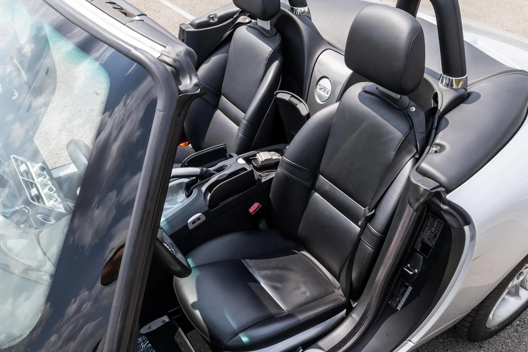 2002 BMW Z8 - Image 30 of 31