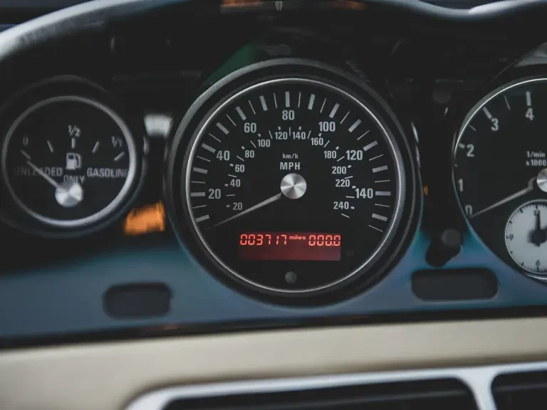 2002 BMW Z8 - Image 29 of 31