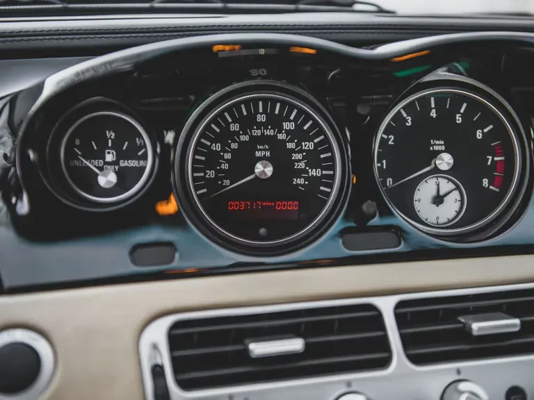 2002 BMW Z8 - Image 30 of 31