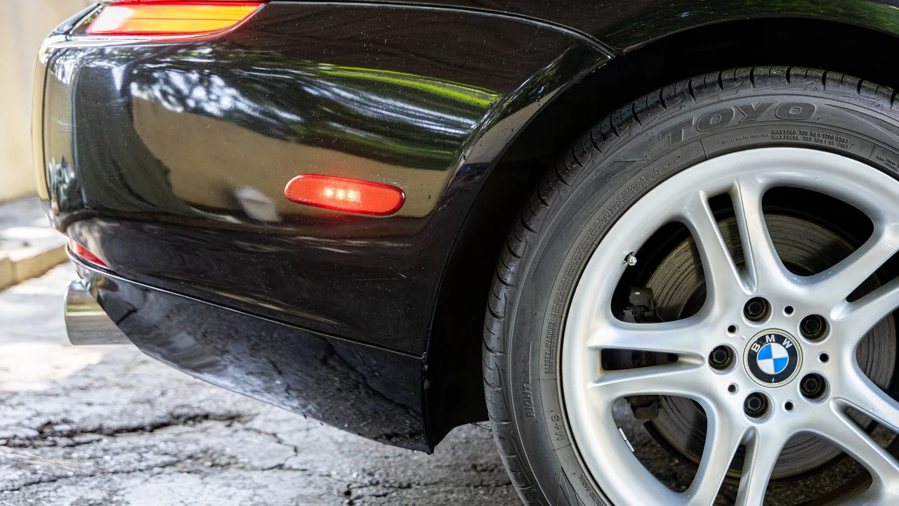 2002 BMW Z8 - Image 31 of 31