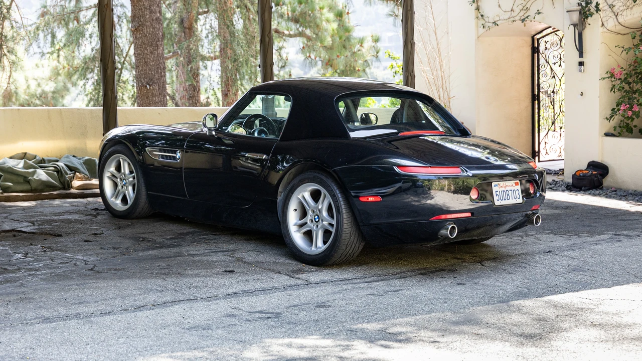 2002 BMW Z8 - Image 6 of 31