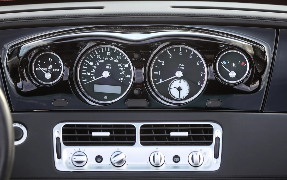 2002 BMW Z8 - Image 26 of 31