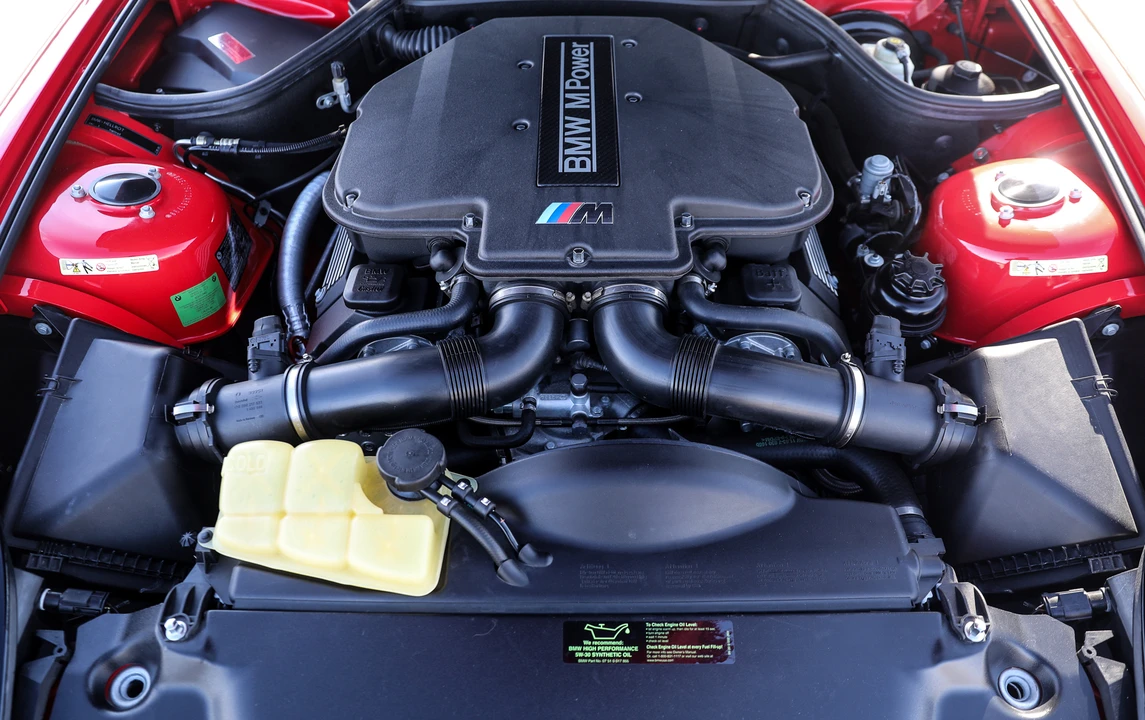 2002 BMW Z8 - Image 28 of 31