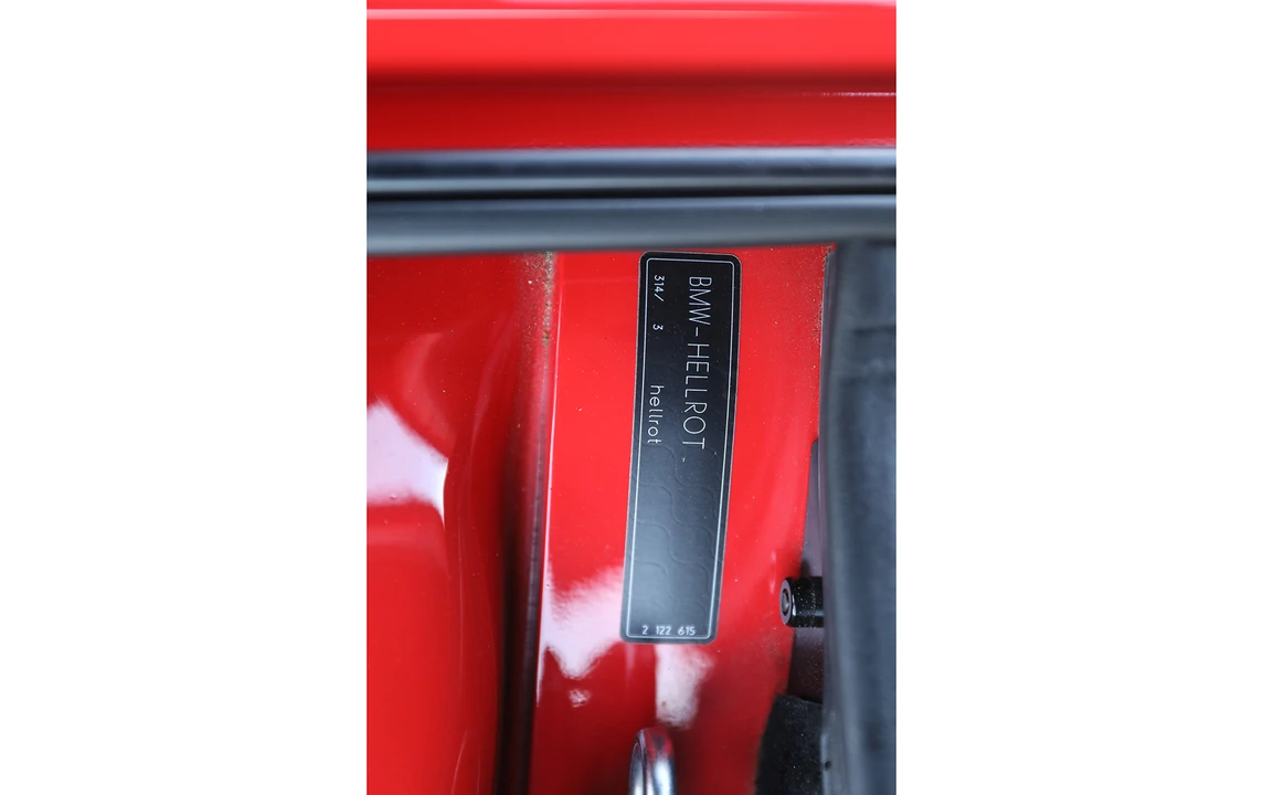 2002 BMW Z8 - Image 30 of 31
