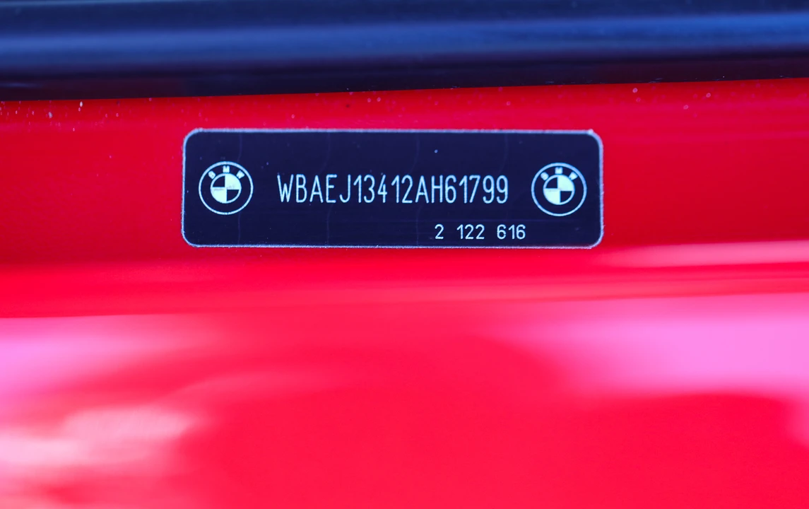 2002 BMW Z8 - Image 31 of 31