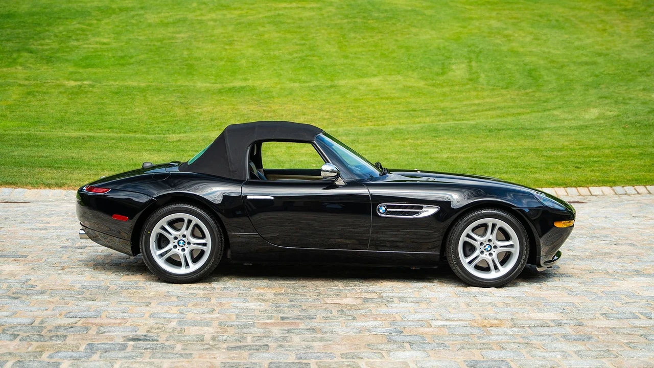 2002 BMW Z8 - Image 22 of 31