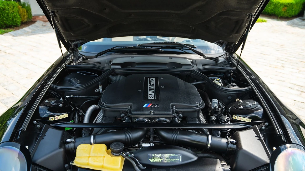 2002 BMW Z8 - Image 7 of 31