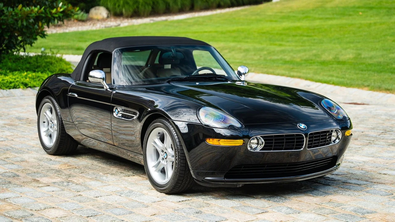 2002 BMW Z8 - Image 20 of 31