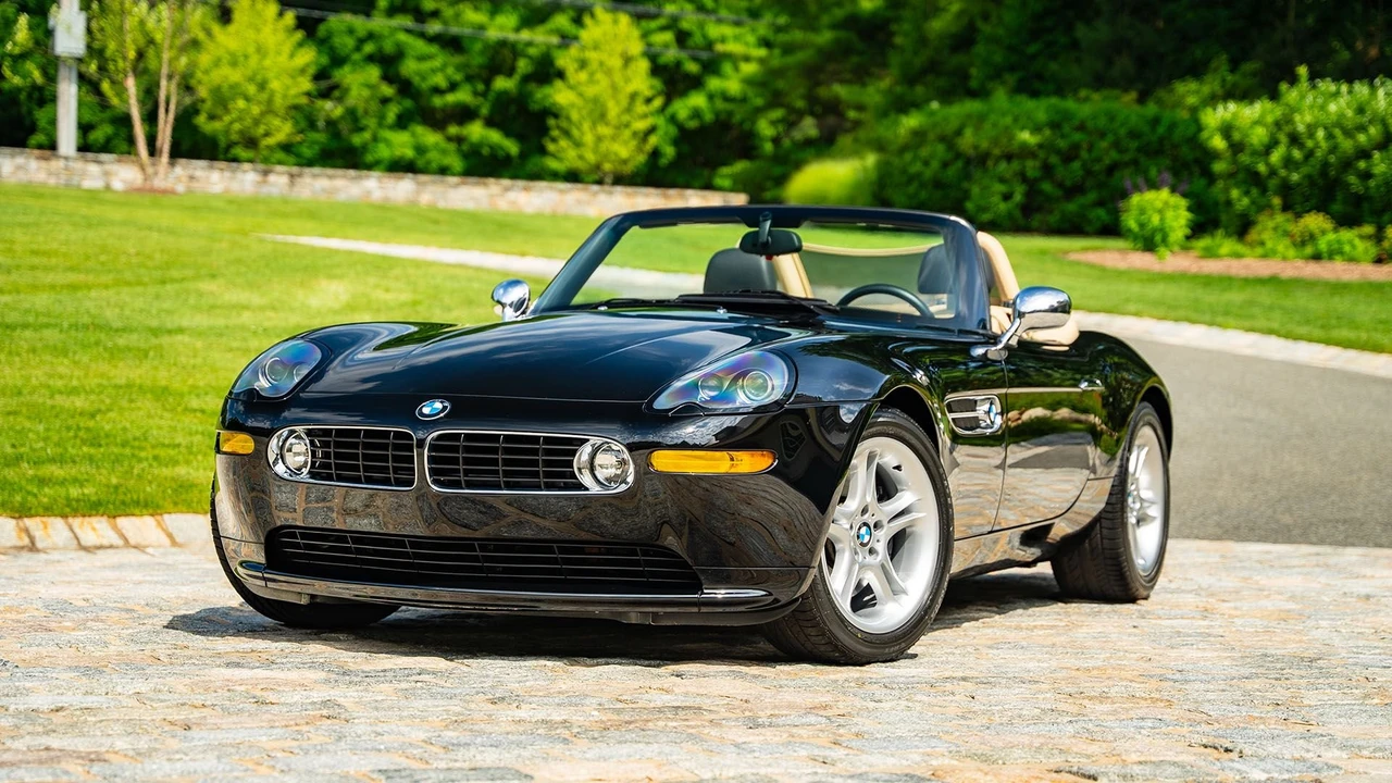2002 BMW Z8 - Image 26 of 31