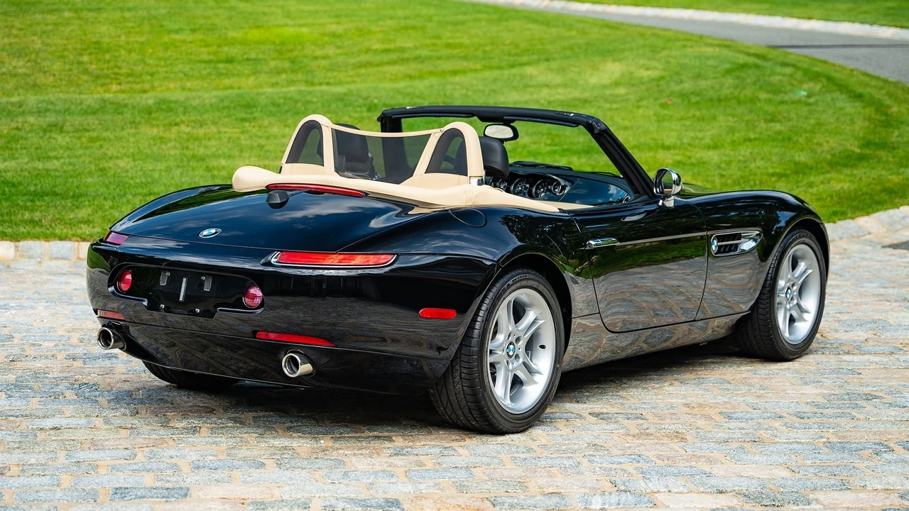 2002 BMW Z8 - Image 31 of 31