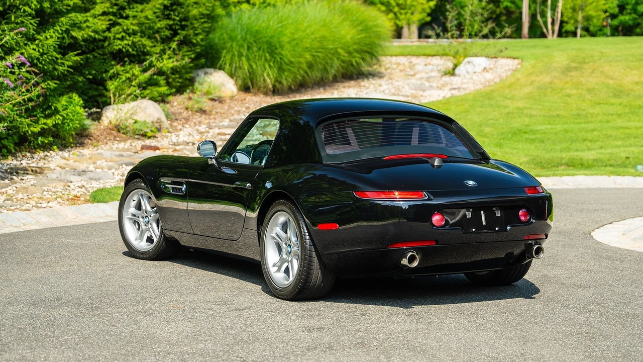 2002 BMW Z8 - Image 16 of 31