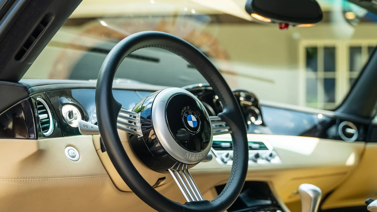 2002 BMW Z8 - Image 6 of 31