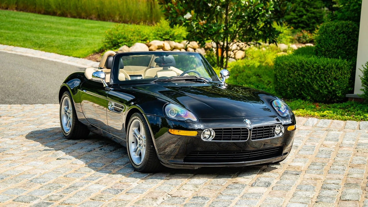 2002 BMW Z8 - Image 28 of 31