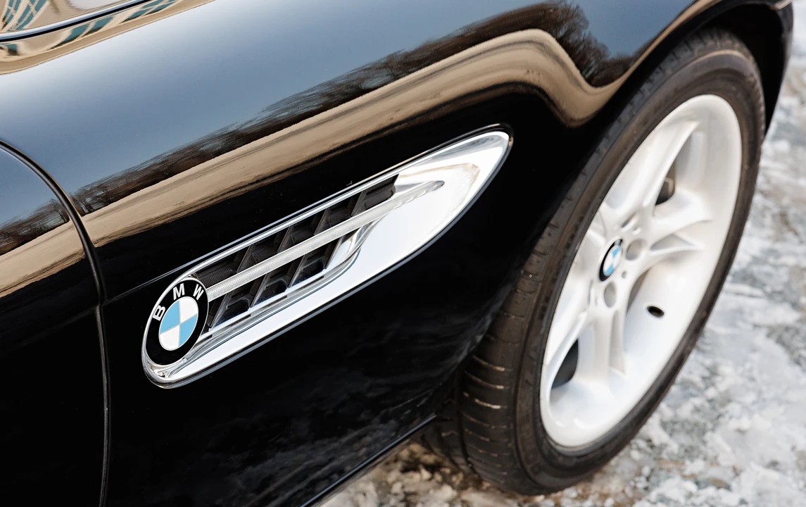 2002 BMW Z8 - Image 18 of 20