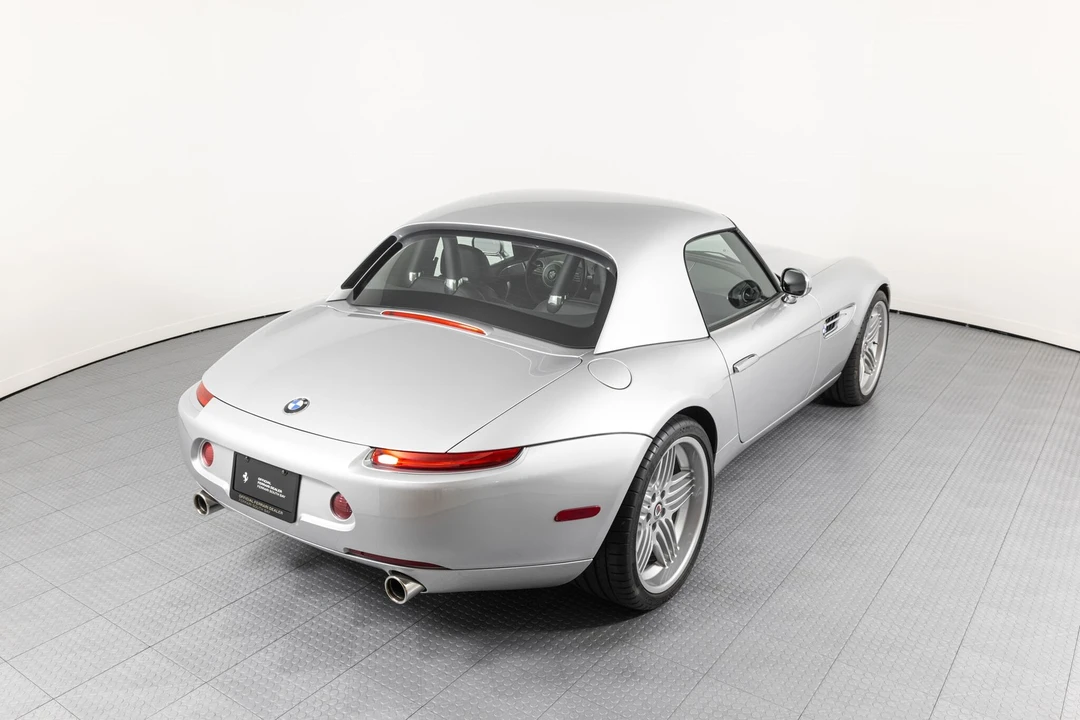 2002 BMW Z8 - Image 11 of 12