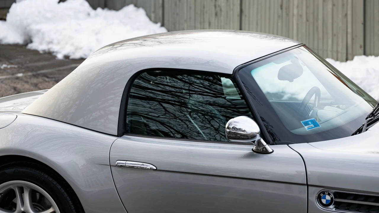 2002 BMW Z8 - Image 25 of 31