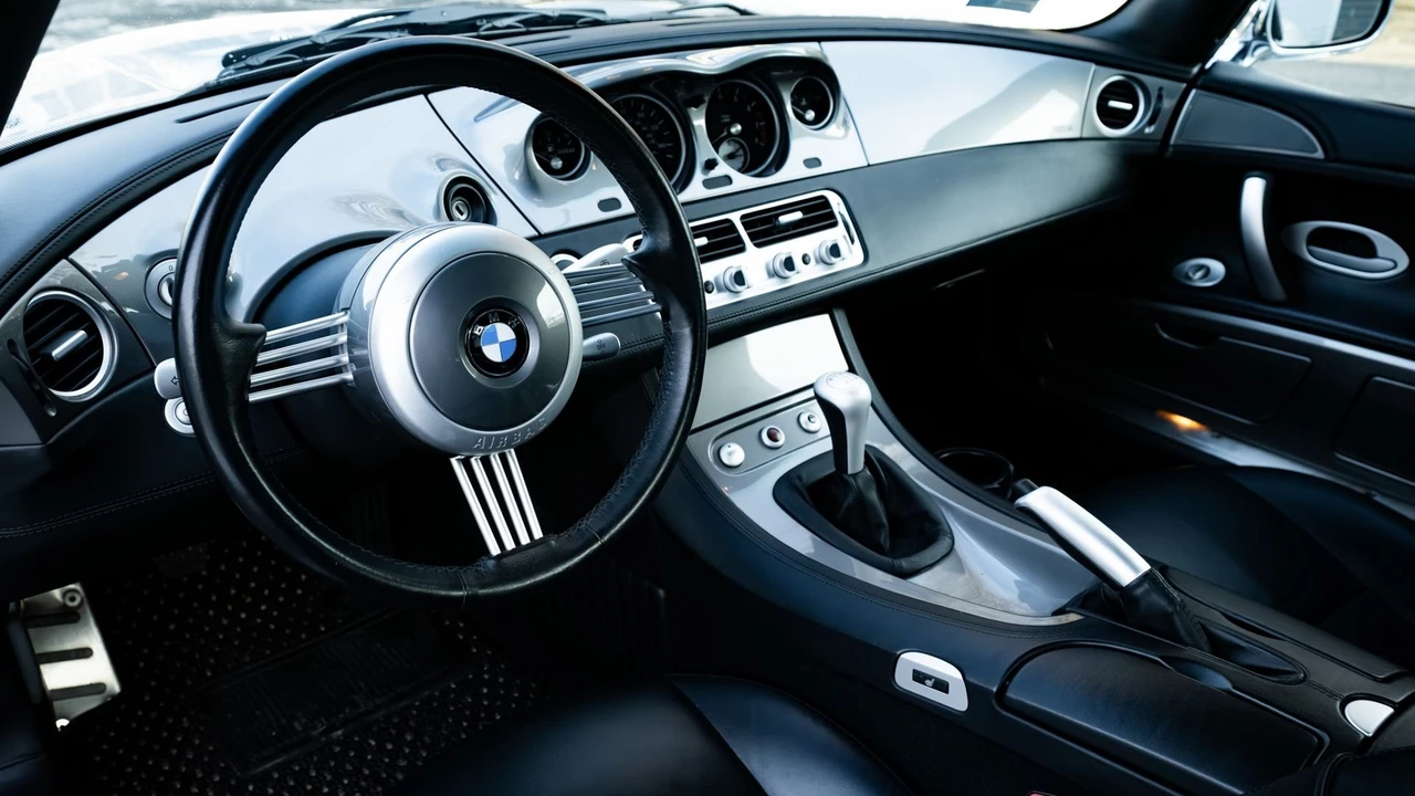 2002 BMW Z8 - Image 6 of 31