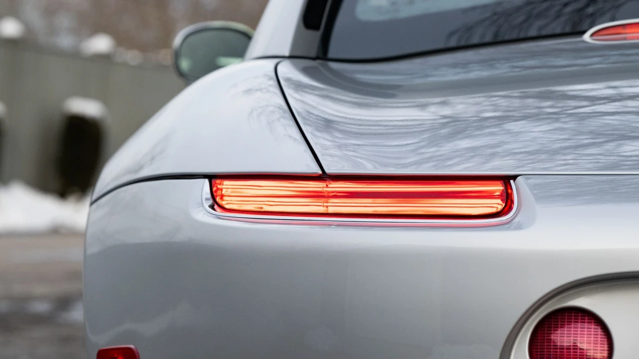 2002 BMW Z8 - Image 20 of 31