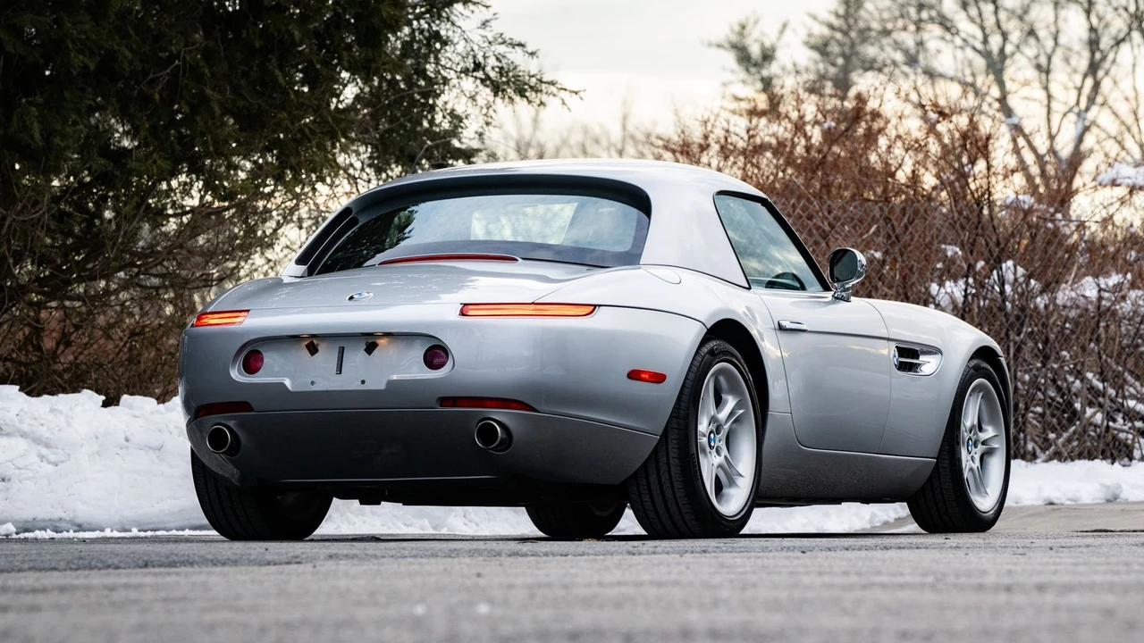 2002 BMW Z8 - Image 12 of 31