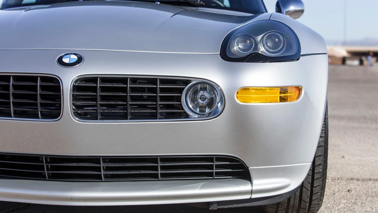 2002 BMW Z8 - Image 17 of 31