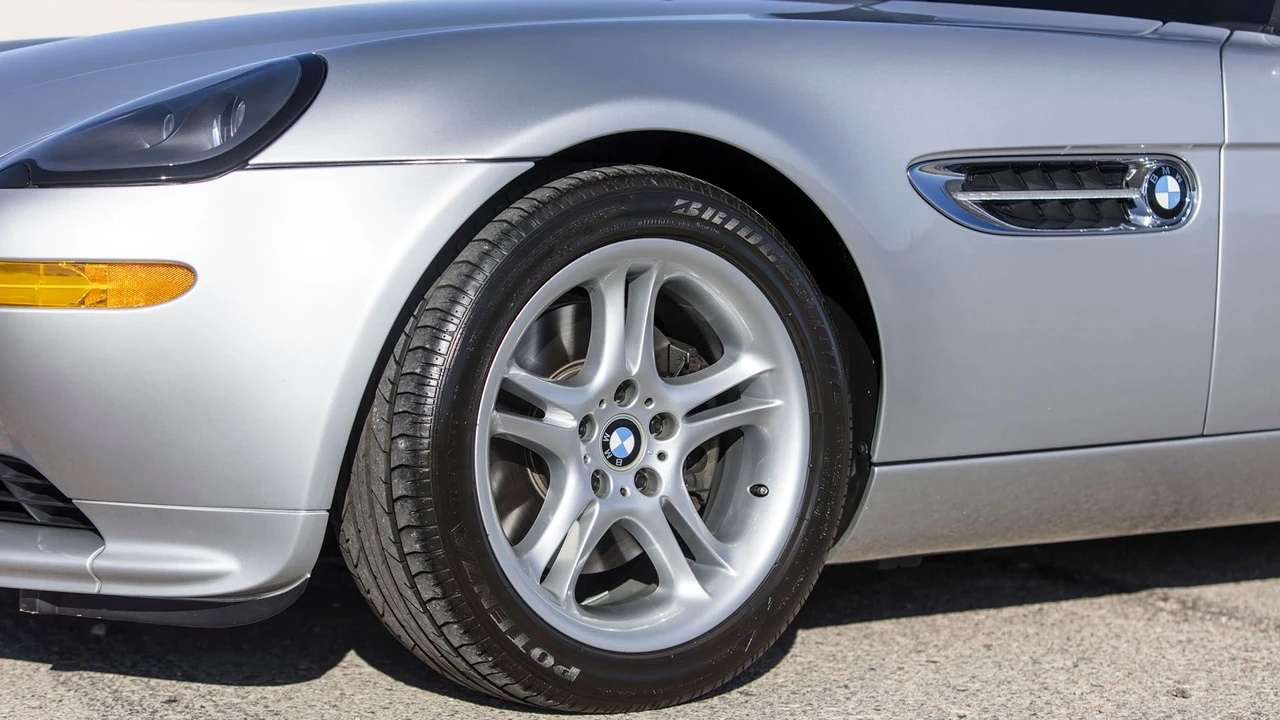 2002 BMW Z8 - Image 20 of 31