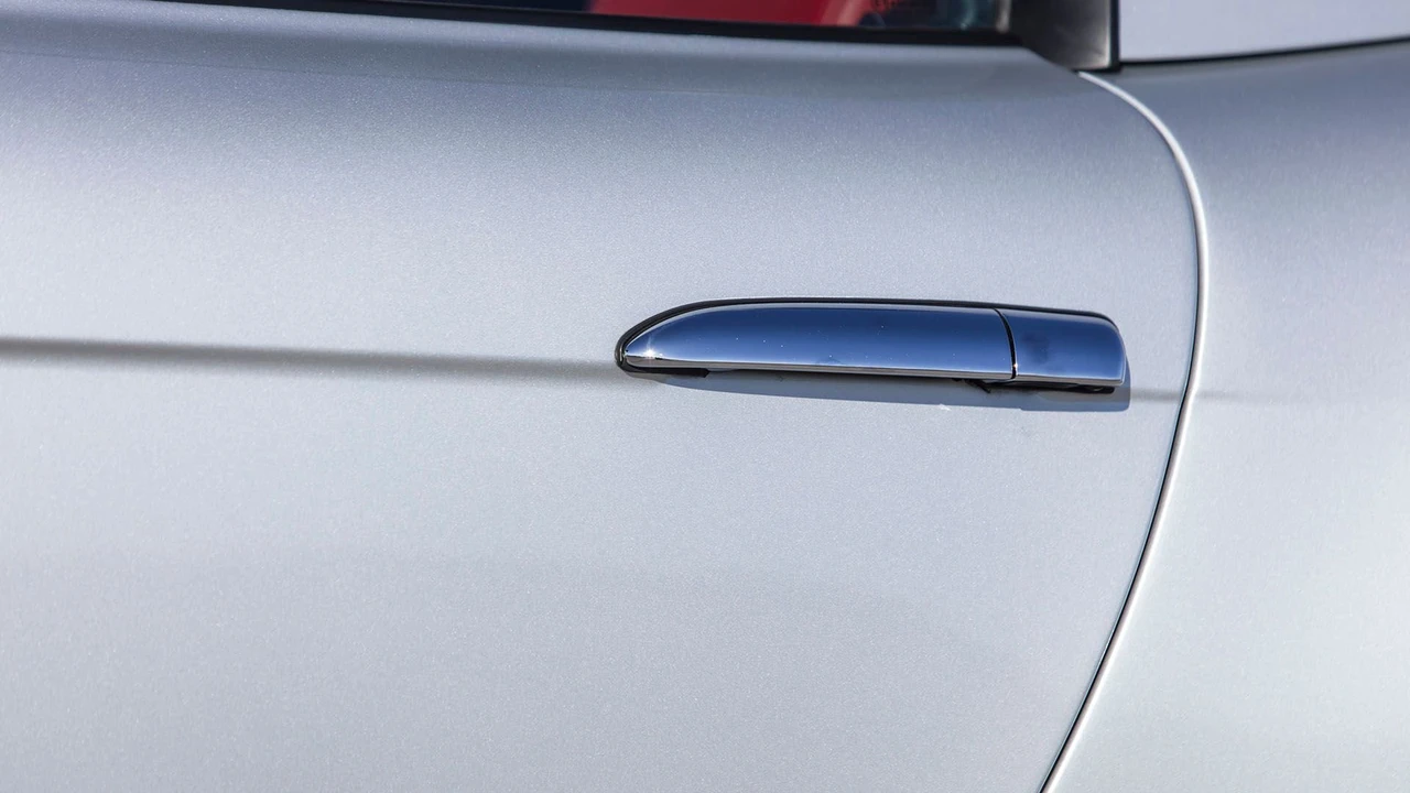 2002 BMW Z8 - Image 23 of 31