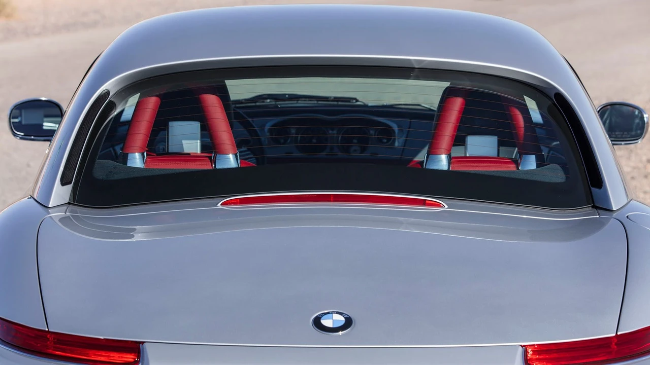 2002 BMW Z8 - Image 28 of 31