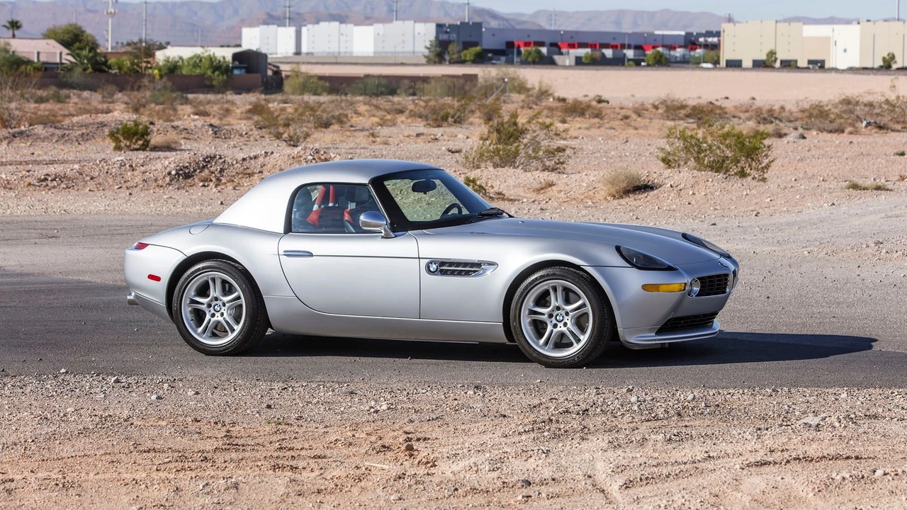 2002 BMW Z8 - Image 11 of 31