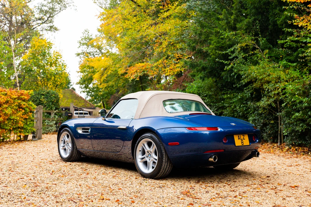 2002 BMW Z8 - Image 28 of 31