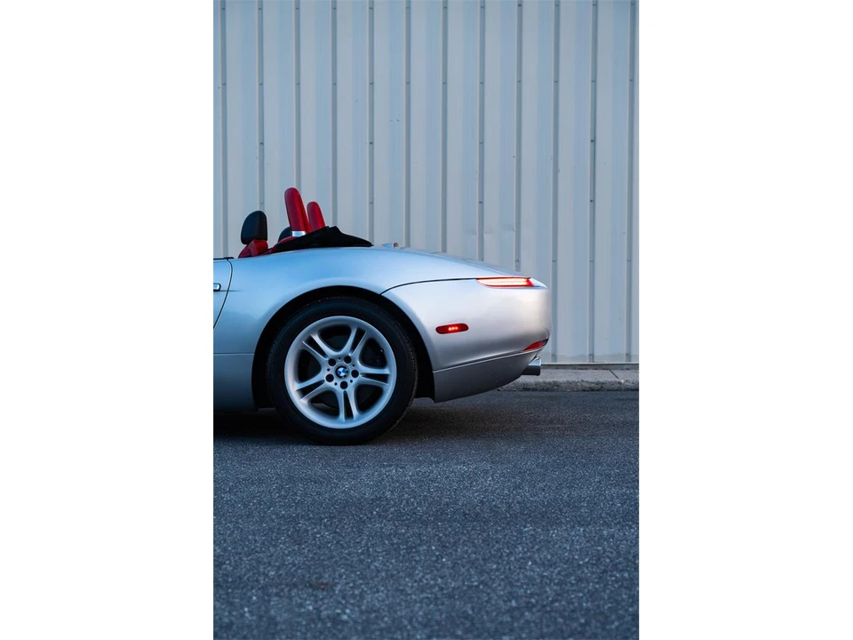 2002 BMW Z8 - Image 6 of 31