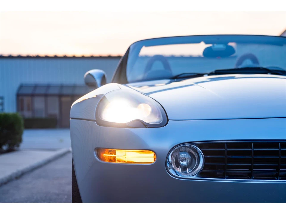 2002 BMW Z8 - Image 16 of 31