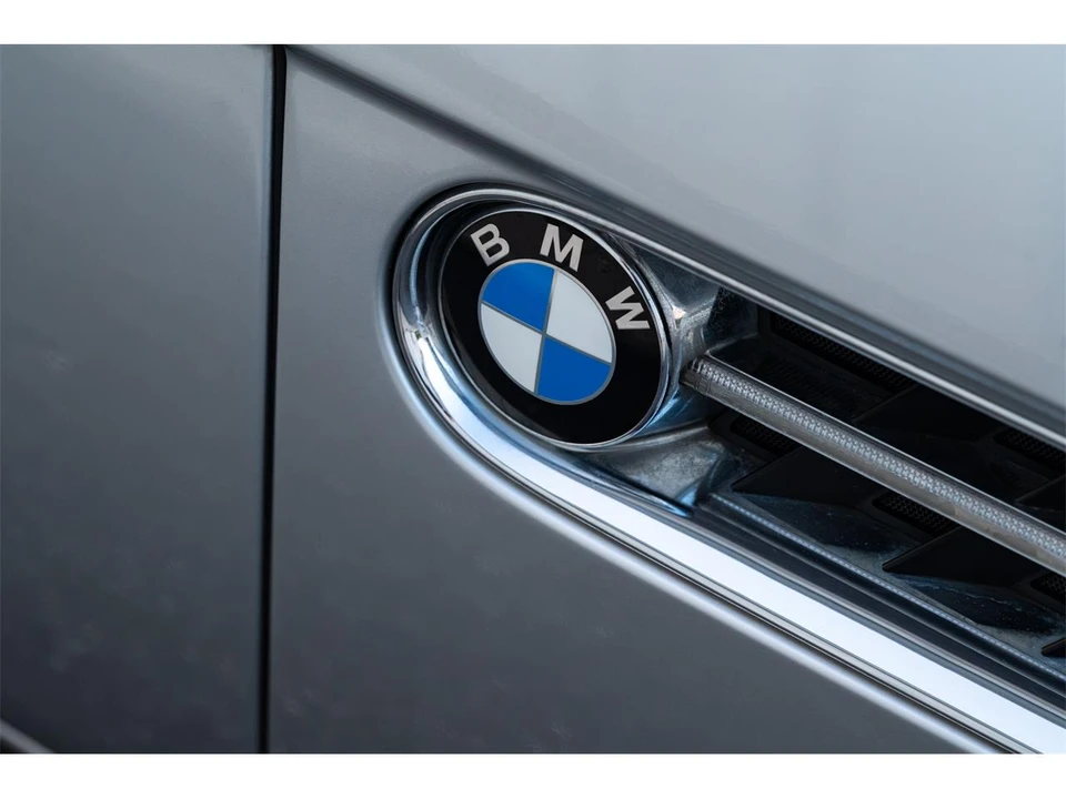 2002 BMW Z8 - Image 19 of 31