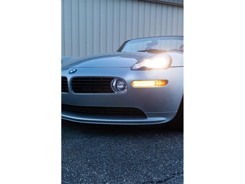 2002 BMW Z8 - Image 27 of 31