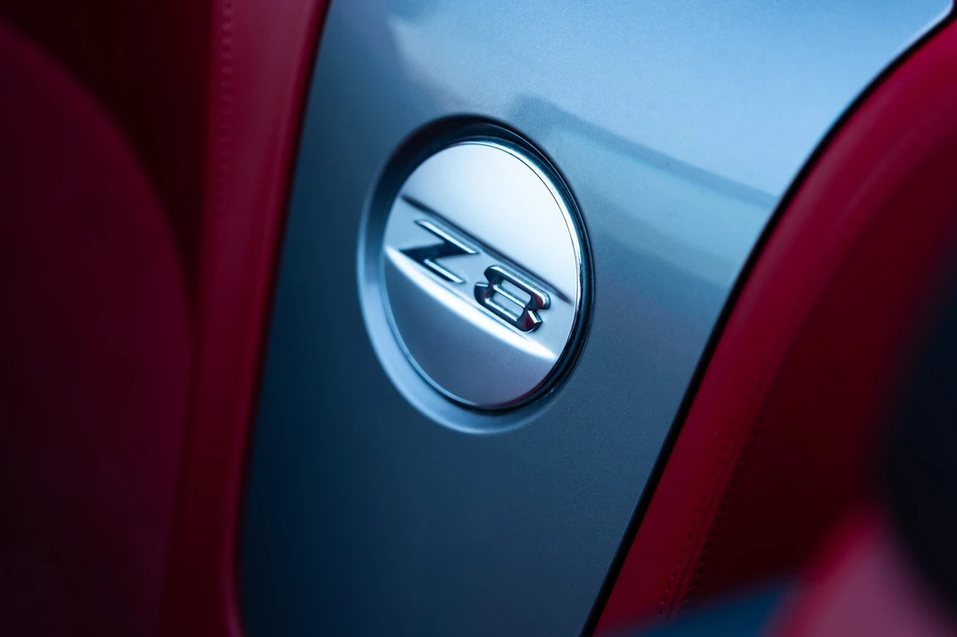 2002 BMW Z8 - Image 28 of 31