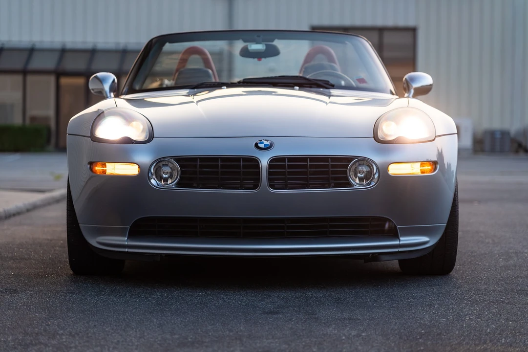 2002 BMW Z8 - Image 18 of 31