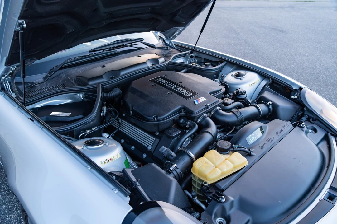 2002 BMW Z8 - Image 25 of 31