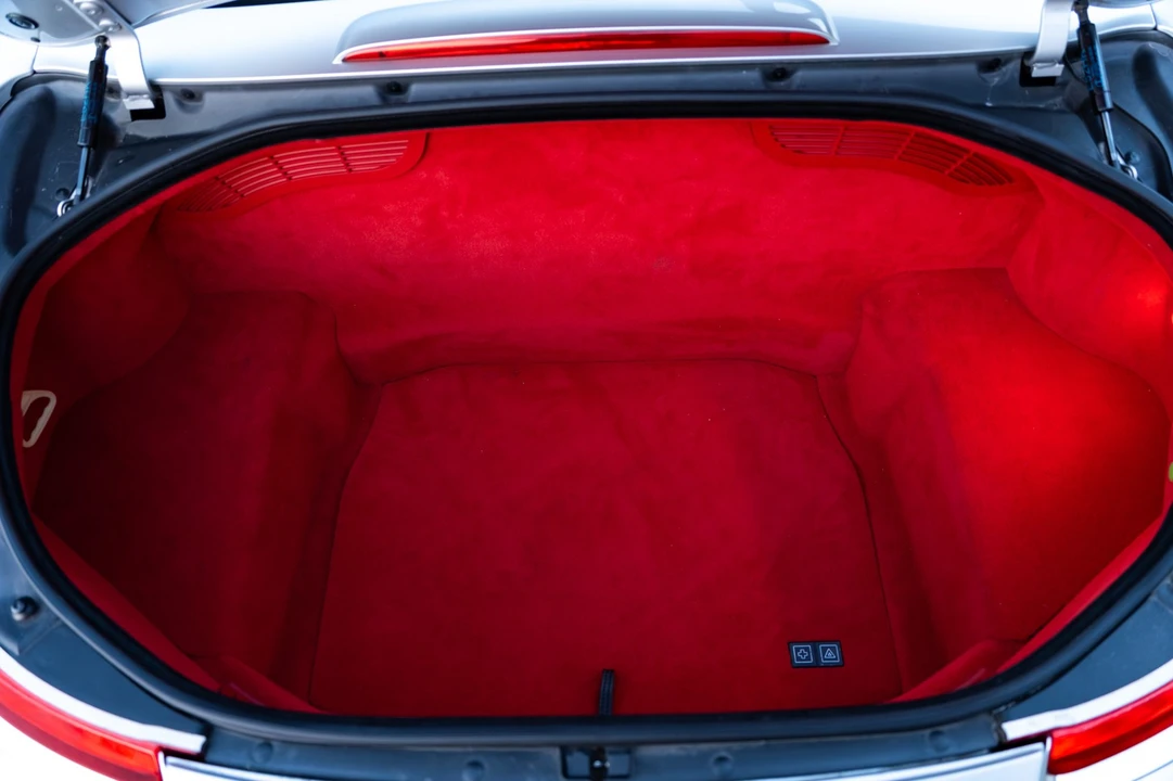 2002 BMW Z8 - Image 30 of 31