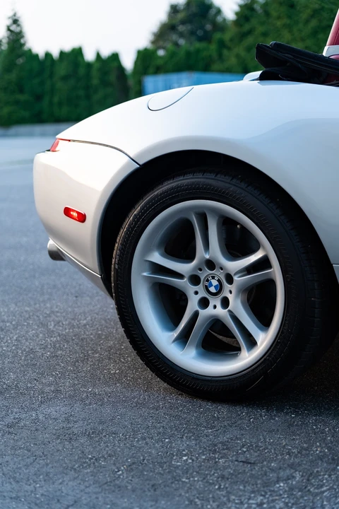 2002 BMW Z8 - Image 13 of 31