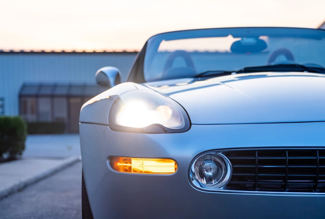2002 BMW Z8 - Image 16 of 31