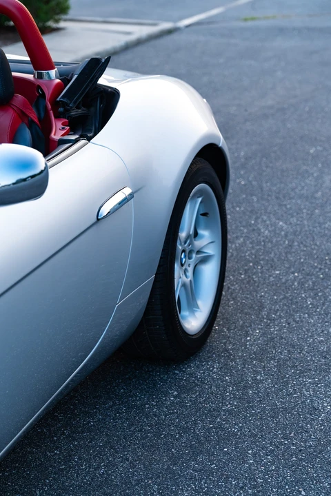 2002 BMW Z8 - Image 5 of 31