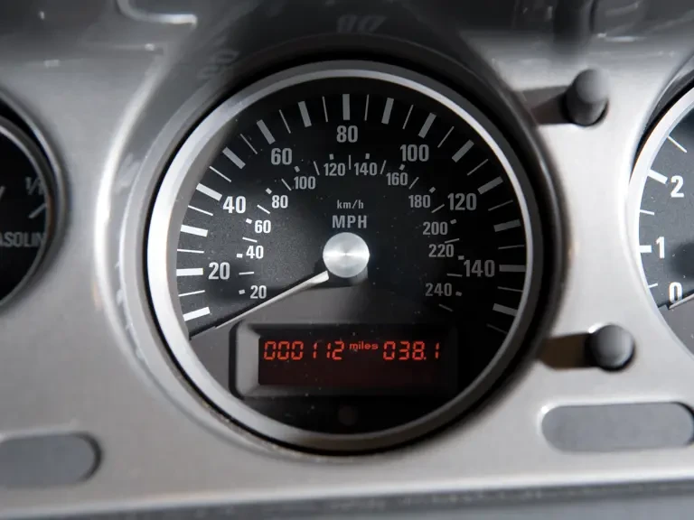 2002 BMW Z8 - Image 14 of 17