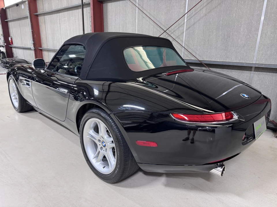 2002 BMW Z8 - Image 18 of 31